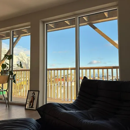 With Stunning Mountain, Sea And Views Of Appartement *