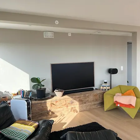 With Stunning Mountain, Sea And Views Of * Henningsvær