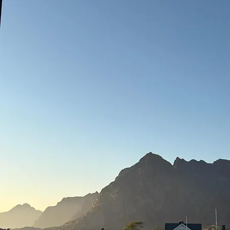 Appartement With Stunning Mountain, Sea And Views Of *